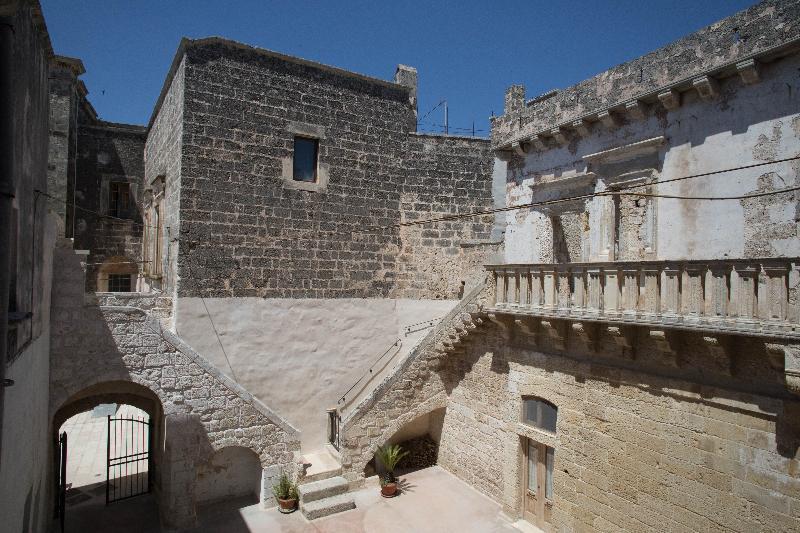 Historia- Dimore Corte Chiesa Corigliano dʼOtranto Exterior foto