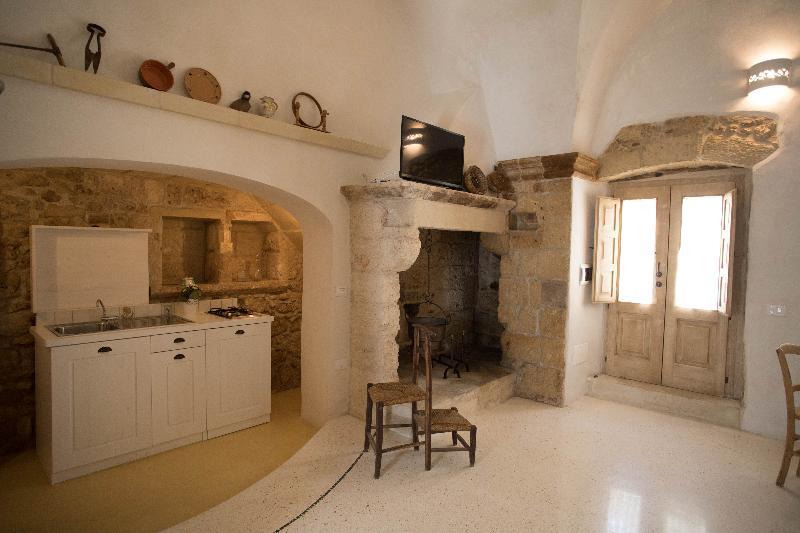 Historia- Dimore Corte Chiesa Corigliano dʼOtranto Exterior foto